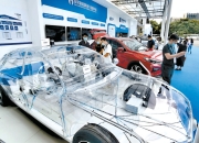 新能源汽车发展提速，材料供应商也在大展拳脚