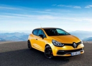 雷诺以7.65亿美元出售日产5%股份