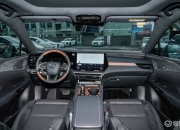 两种座椅布局 曝东风风行游艇插混版申报图