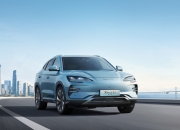 比亚迪2023年销量突破300万辆，锁定全球新能源车销冠