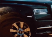 不怕劳斯带把伞，就怕宾利带黑标