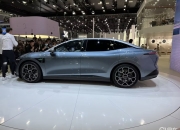 前有极氪007，后有银河E8，吉利要开启B级纯电竞赛？